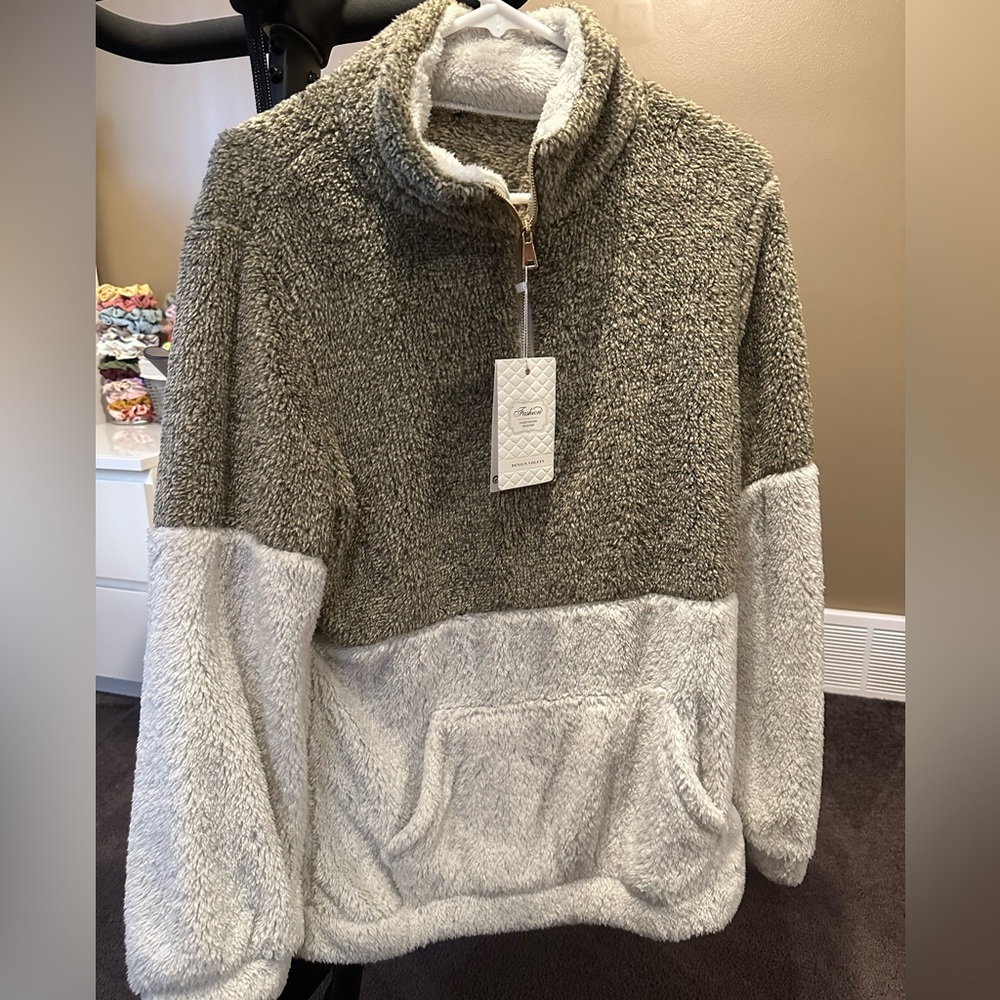 Sherpa sweatshirt